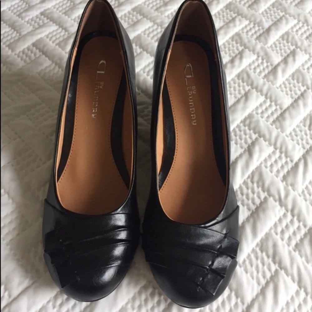 🥰Brand new, super cute, black shoes!